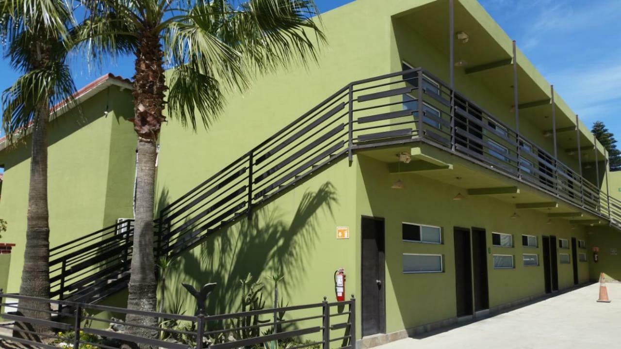 Hotel Azteca Inn Ensenada Esterno foto