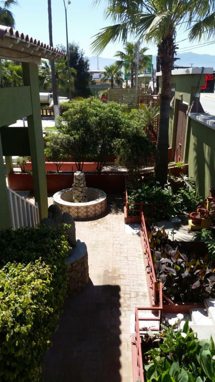 Hotel Azteca Inn Ensenada Esterno foto