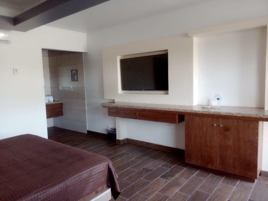 Hotel Azteca Inn Ensenada Esterno foto